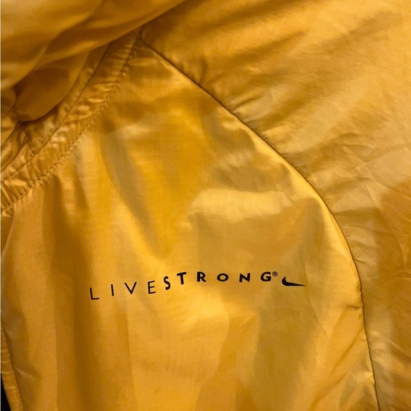 Nike Live Strong Lance Armstrong Dri-Fit Vibrant Yellow and Black Windbreaker - Picture 3 of 9